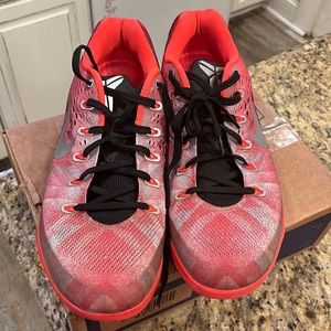 Nike Kobe 9 EM Premium Gym Red 2014 Size 12 preowned